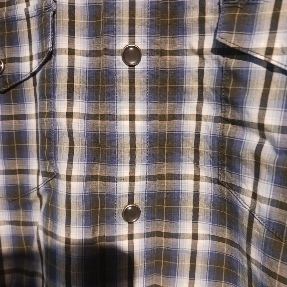 Banana Republic Men's Pearl Snap Blue Plaid Button-down Shirt, Pockets. Size M